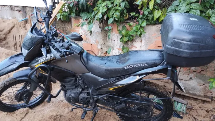 *Moto em ótimas condições perfeita para quem quer fazer aplicativo é bastante econômica...