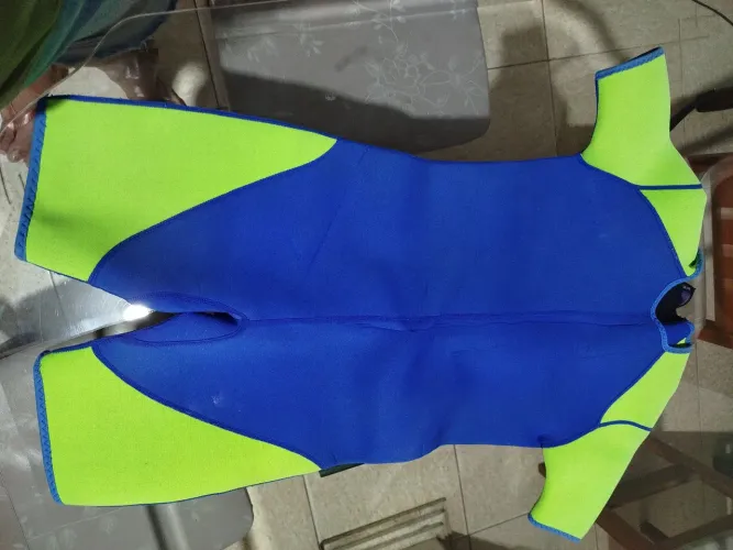 Roupa de mergulho infantil