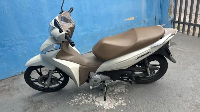 Vendo ou troco por carro