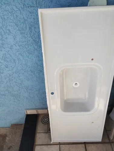 Vendo Pia de Mármore Sintético
