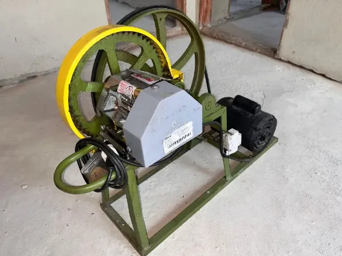 Engenho de cana - 8122 Inox Baixo C/ Motor