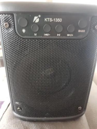 Caixa de som. KTS 1350