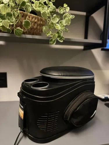 Mini Geladeira / Aquecedor Black&Decker 12V