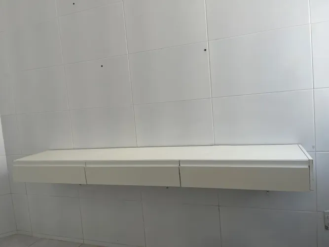 Bancada com 3 gavetas 2m