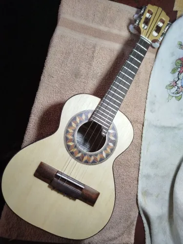 CAVAQUINHO LUTHIER