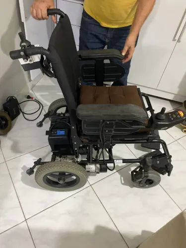 Cadeira de rodas elétrica Free dom