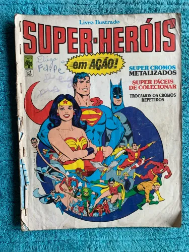 Álbum de figurinhas de 1984 Super-Heróis em Ação! Completo !! Raro !!