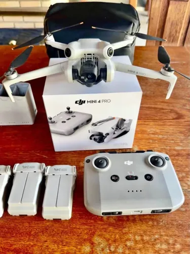 Vendo DJI Mini 4 Pro Fly More