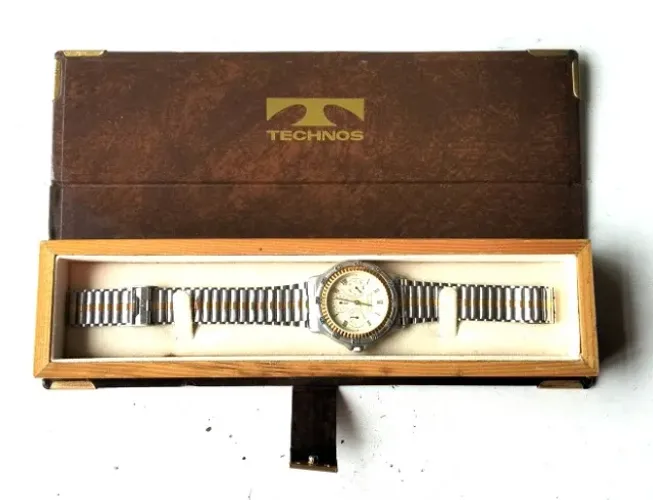 Relógio de Pulso Technos (Linha Skydiver) - Com Estojo de Madeira Original - Usado
