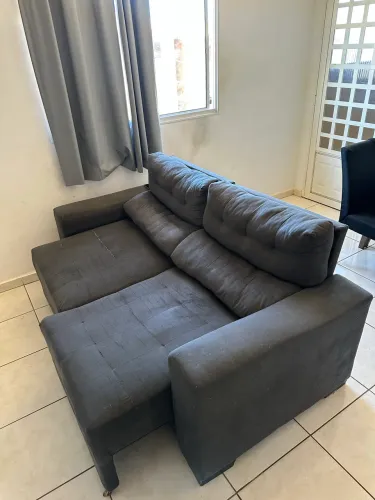 Sofá retrátil 2mt em bom estado 