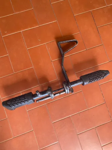 Vendo estribo ( freio no pé )