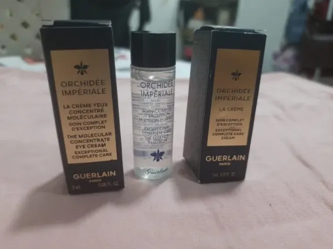 Kit Guerlain Orchidée Impériale contendo 3 amostras. Loção de 15ml