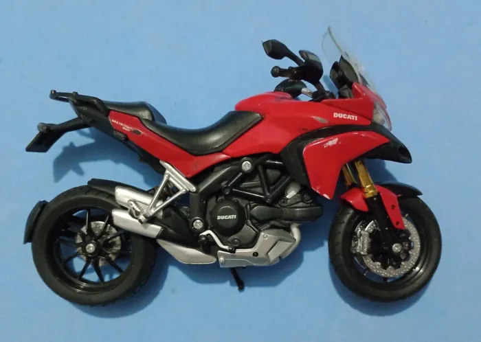 Moto Maisto 1:12 Ducatti Multistrada