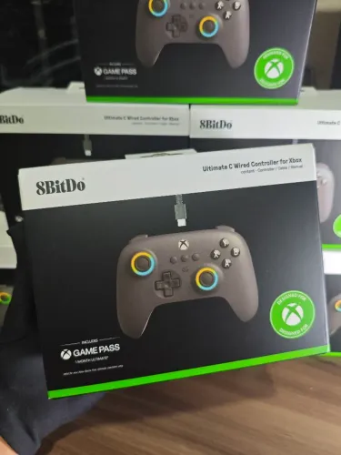 Controle 8bitdo Ultimate C Preto Com Fio Para Xbox PC RGB Hall Effect