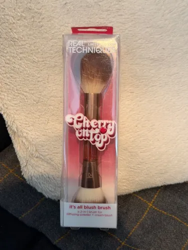 Pincel maquiagem 2 em 1 - Real Techniques