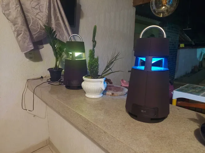 Caixa de Som Portátil LG XBOOM  360º com Iluminação 2 unidades 