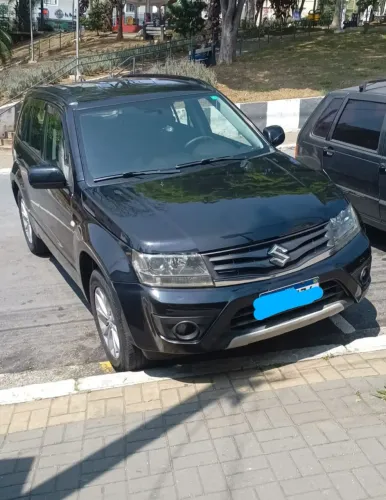 Suzuki Grand Vitara 2.0 16V 4x2/4x4 5P Mec. 2013