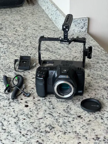 Blackmagic 6k pro com cage e acessórios
