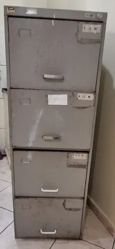 Vendo armário p/ arquivos + banco