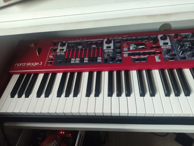 Nord Stage 3 HP 76 teclas c/ Pack de pads do Fábio Caetano instalado , único dono 