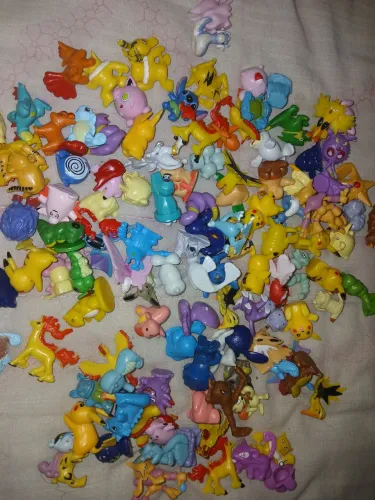 Lote miniaturas pokemon