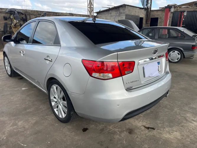Kia Motors Cerato 1.6 16V Aut. 2013