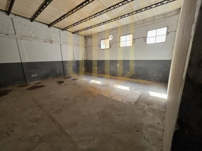 Barracão para Locação  318 m²  Localização Premium! Jd Kennedy