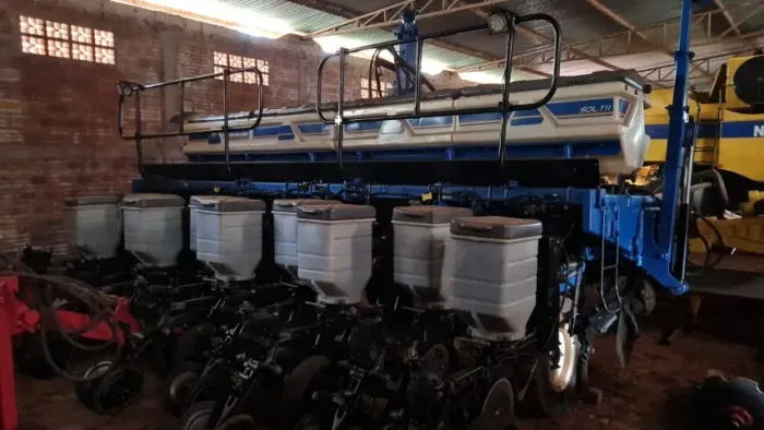 plantadeira new holland 10 linhas ano 2013