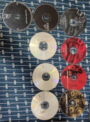 Lote com 10 mídia física de cd de música 
