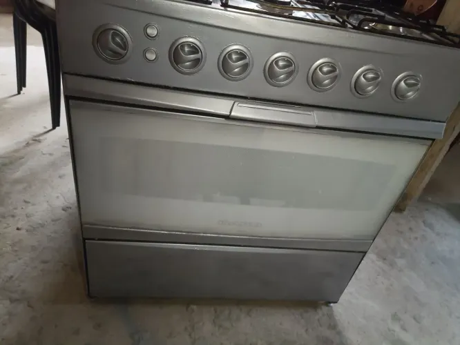Vendo fogão 6 bocas