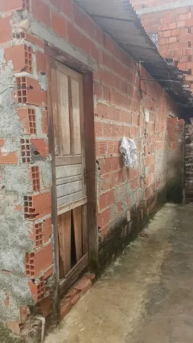 Casa com terreno no Marcos Freire 3