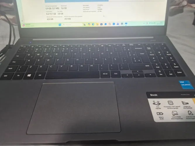 Samsung Book (modelo NP550XDA-K01BR),  processador Intel Celeron. Ssd500gb e 12gb de RAM