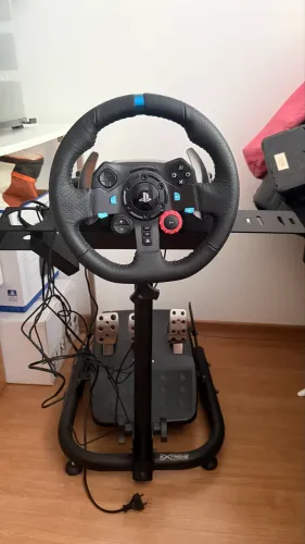Volante Logitech + Pedais + Suporte