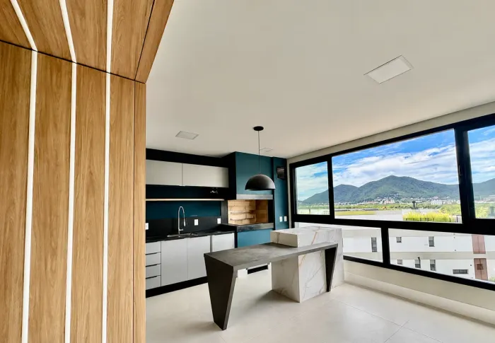 Apartamento com vista para o mar, 3 suítes e 3 vagas no João Paulo