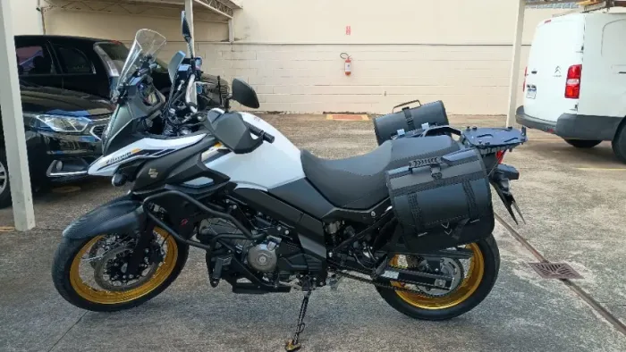 Suzuki V-STROM 650 XT
