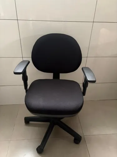 Cadeira Executiva Giratória Cavaletti