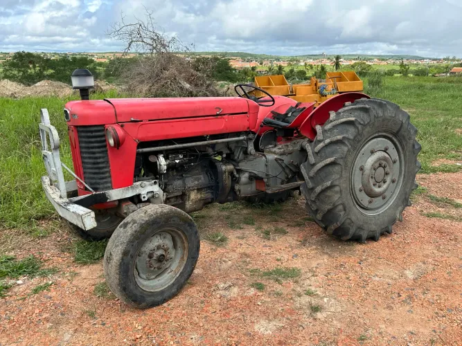 Trator Massey Ferguson 65x