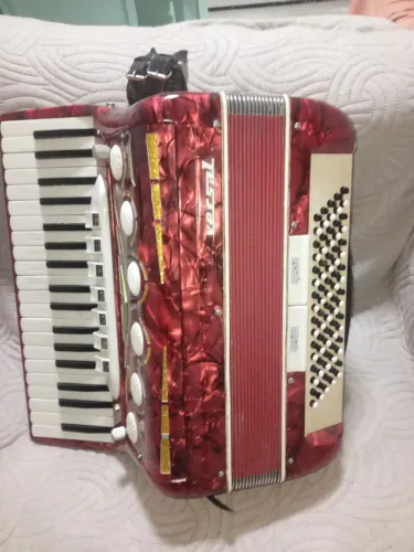 Sanfona universal líder 80 baixos troco em teclado Yamaha s670 ou sx600 