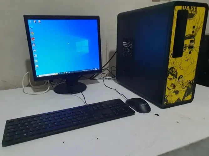 Computador CPU Positivo Urban (edição especial) Core QUAD Q8300/ 8GB RAM /HD 500GB /Fonte 
