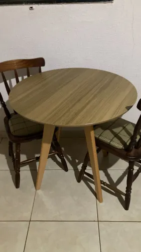 Mesa Redonda de Jantar para 4 Lugares - 90 cm Mesa de jantar redonda em Excelente Estado
