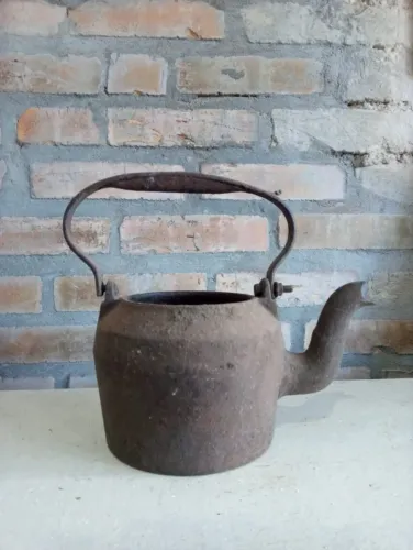 Chaleira antiga decoração