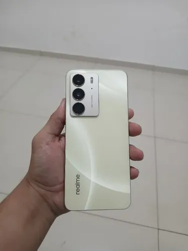 Realme C75