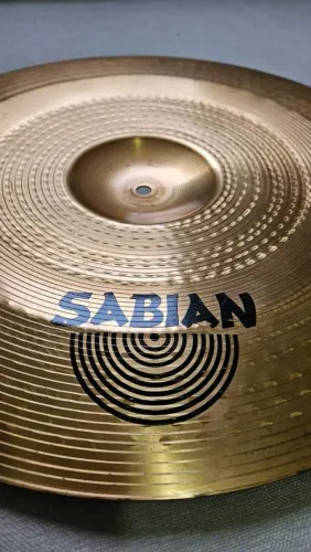 Prato de bateria Sabian B8 chinese 18' em ótimo estado 