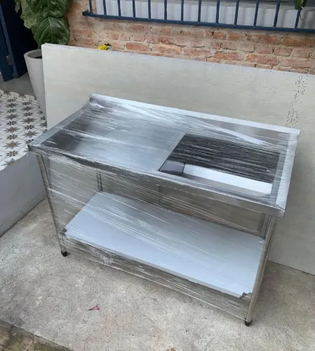 Coifa e churrasqueira em. Inox e galvanizado