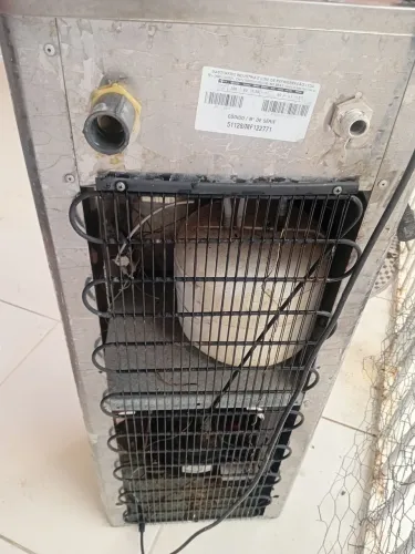 Geladeira água inox em semi novo ainda no plástico apenas 350,00