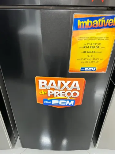 Geladeira estado de nova