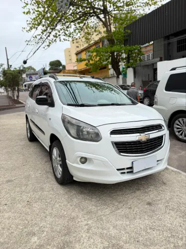 Chevrolet Spin Advantage 1.8 8V Econo.flex 5P Aut. 2014