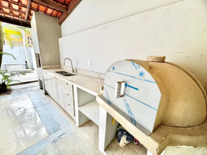 Casa duplex à venda no Condomínio Rancho Itaúna, na Rua Lagoa Bonita, em Vargem Grande.