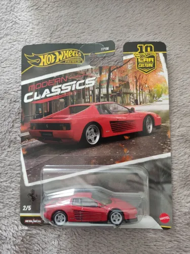 Hotwheels Modern Classics Ferrari Testarossa 1/64