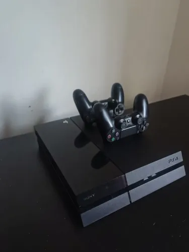 PS4 Fat 500GB + 2 Controles + 3 Jogos Mídia Física - Funcionando 100%